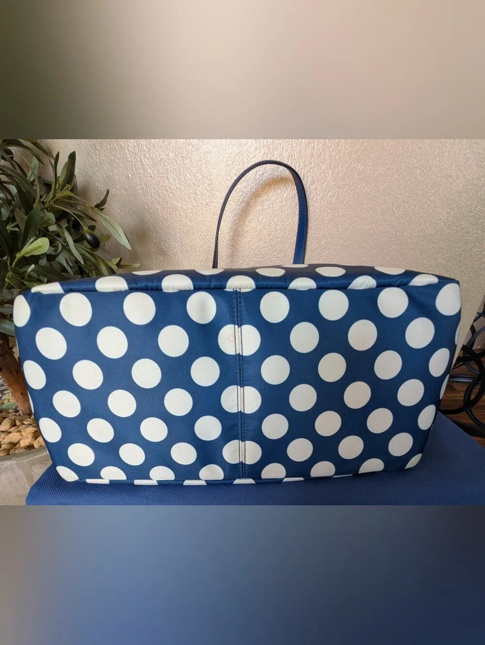 kate spade stylish spacious